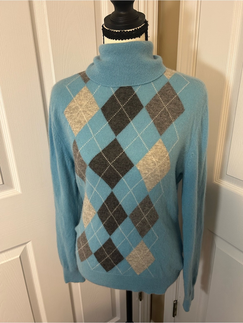 Apt. 9 100% Cashmere Blue Gray White Argyle Turtleneck Sweater Sz L - Picture 6 of 9